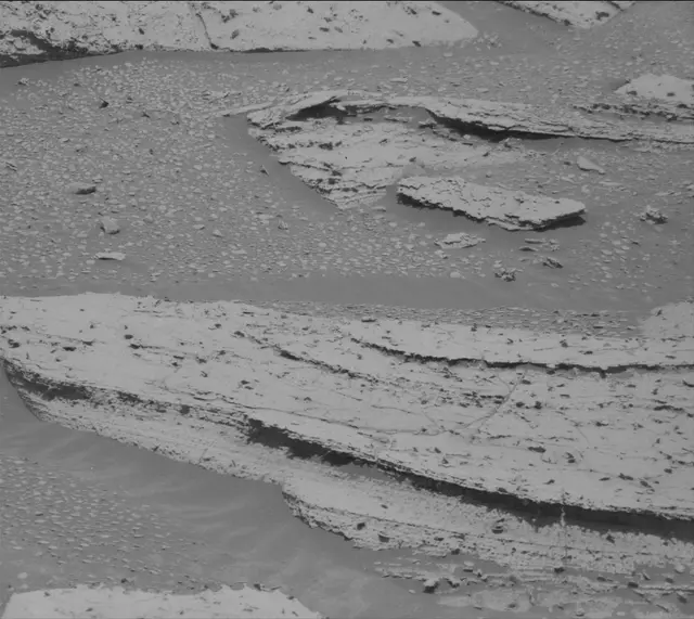 Sol 3998: Mast Camera (Mastcam)