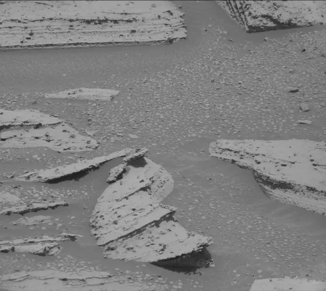 Sol 3998: Mast Camera (Mastcam)