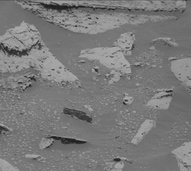 Sol 3998: Mast Camera (Mastcam)