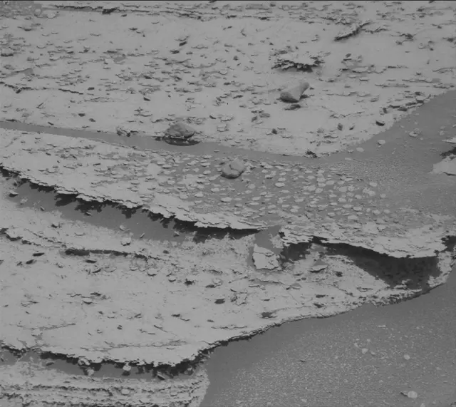 Sol 3998: Mast Camera (Mastcam)