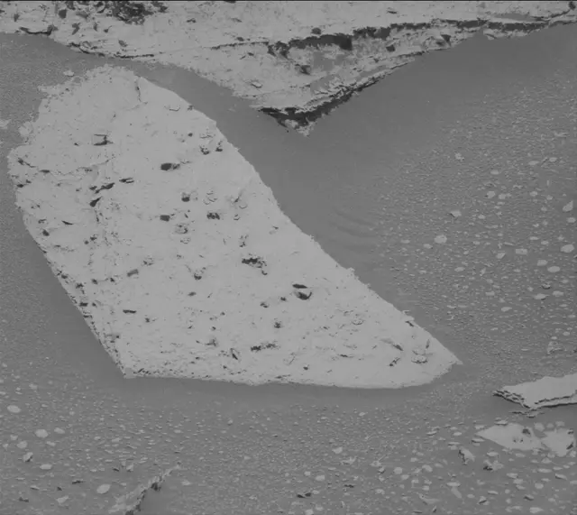 Sol 3998: Mast Camera (Mastcam)