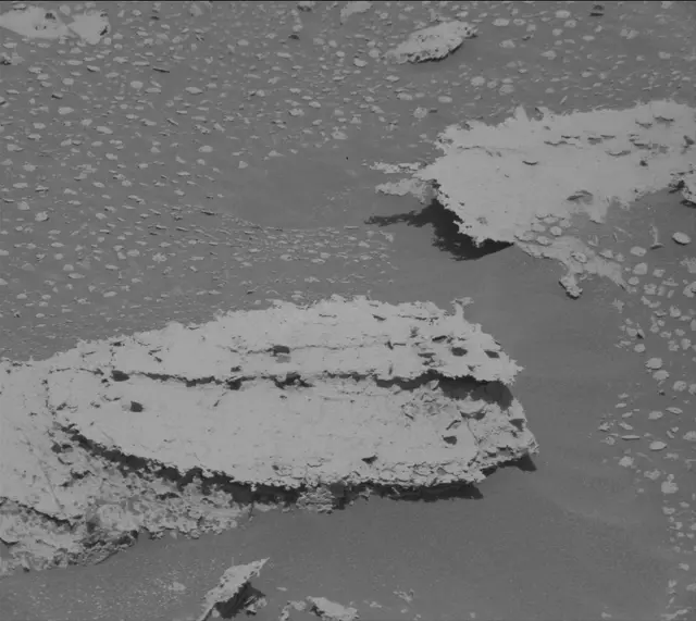 Sol 3998: Mast Camera (Mastcam)