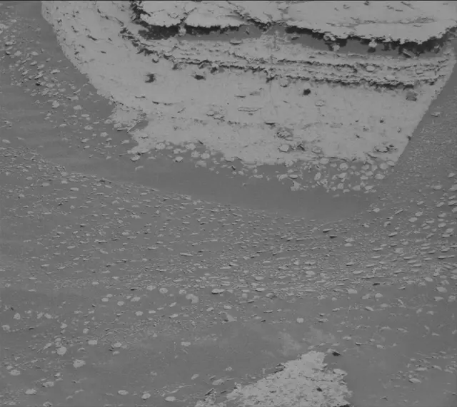 Sol 3998: Mast Camera (Mastcam)