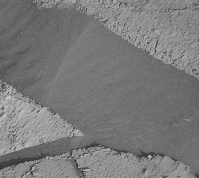 Sol 3998: Mast Camera (Mastcam)