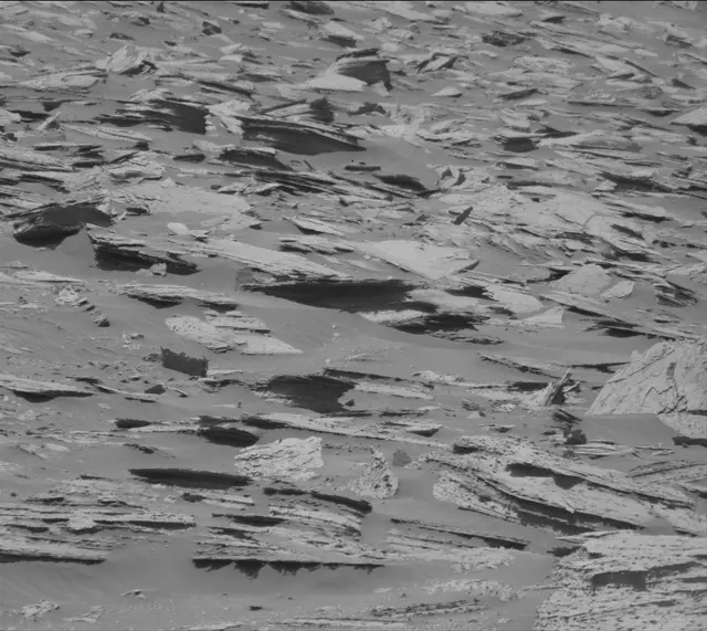 Sol 3999: Mast Camera (Mastcam)