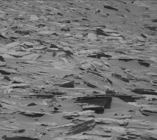 Sol 3999: Mast Camera (Mastcam)