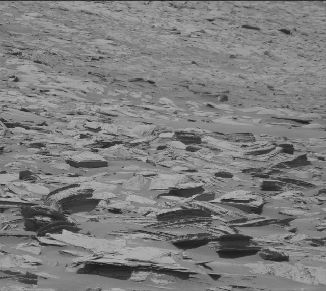 Sol 3999: Mast Camera (Mastcam)