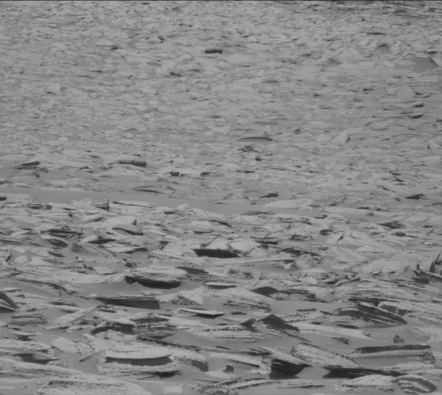 Sol 3999: Mast Camera (Mastcam)