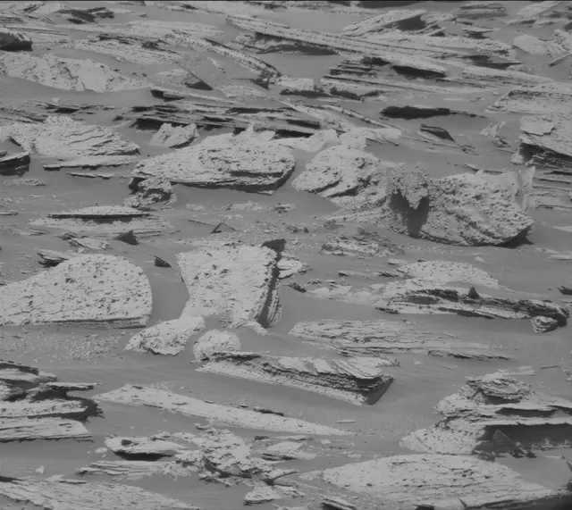 Sol 3999: Mast Camera (Mastcam)