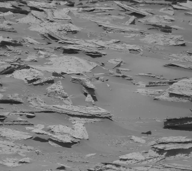 Sol 3999: Mast Camera (Mastcam)