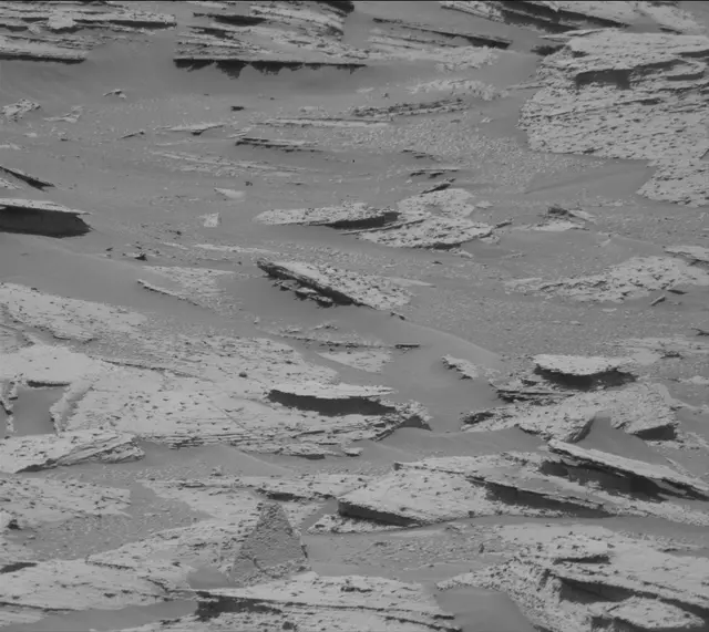 Sol 3999: Mast Camera (Mastcam)