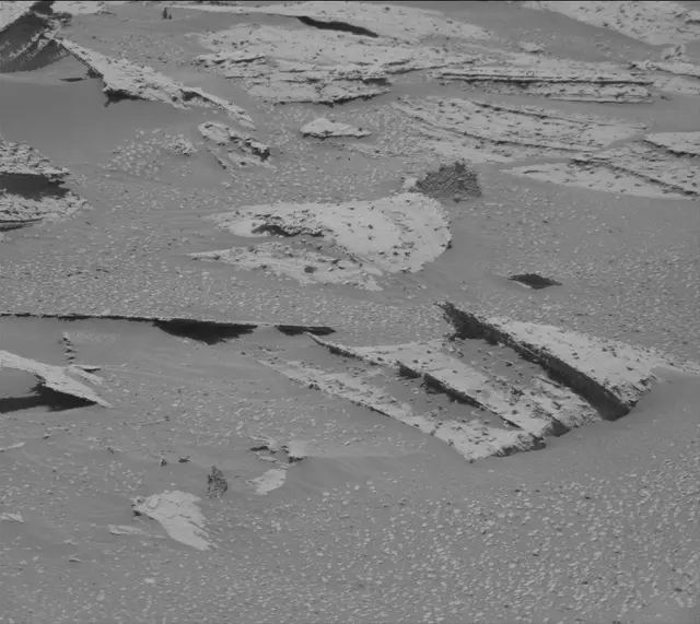 Sol 3999: Mast Camera (Mastcam)