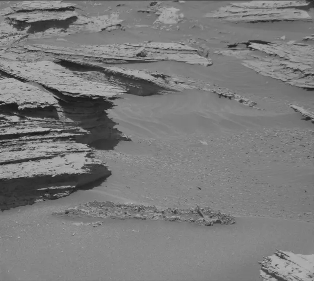 Sol 3999: Mast Camera (Mastcam)