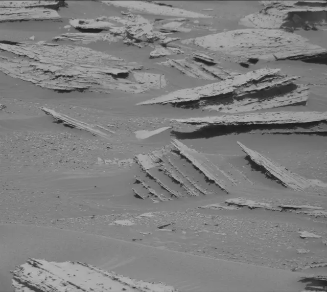 Sol 3999: Mast Camera (Mastcam)