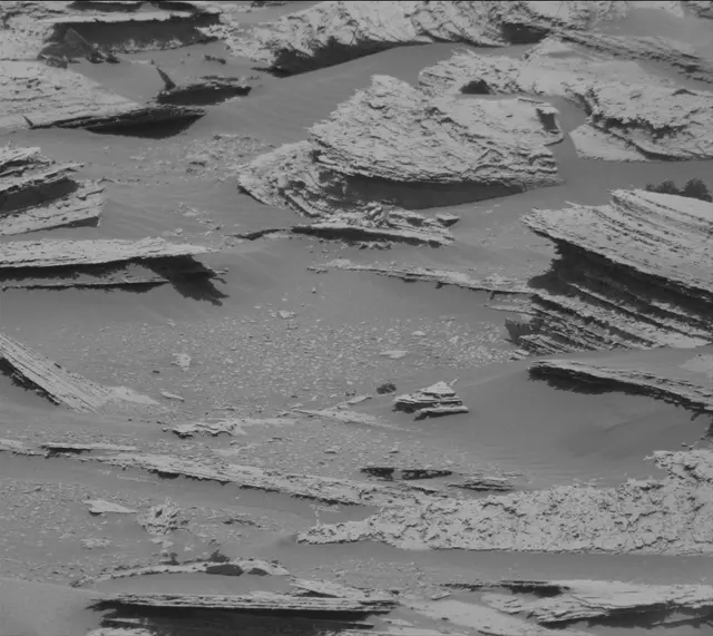 Sol 3999: Mast Camera (Mastcam)