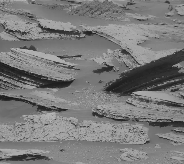 Sol 3999: Mast Camera (Mastcam)