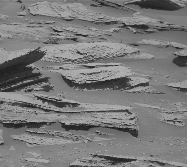 Sol 3999: Mast Camera (Mastcam)