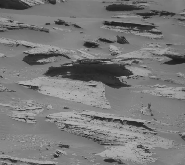 Sol 3999: Mast Camera (Mastcam)