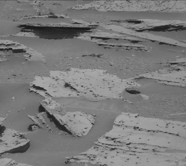 Sol 3999: Mast Camera (Mastcam)