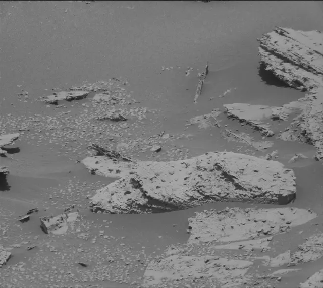 Sol 3999: Mast Camera (Mastcam)