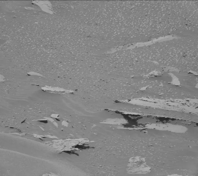 Sol 3999: Mast Camera (Mastcam)
