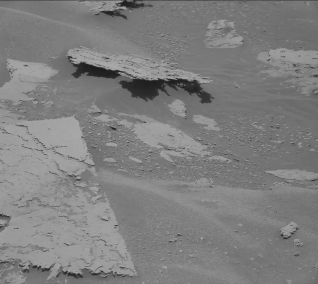 Sol 3999: Mast Camera (Mastcam)