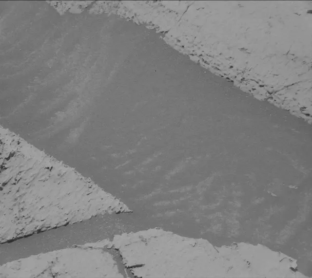 Sol 4000: Mast Camera (Mastcam)