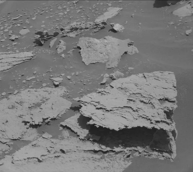 Sol 4000: Mast Camera (Mastcam)