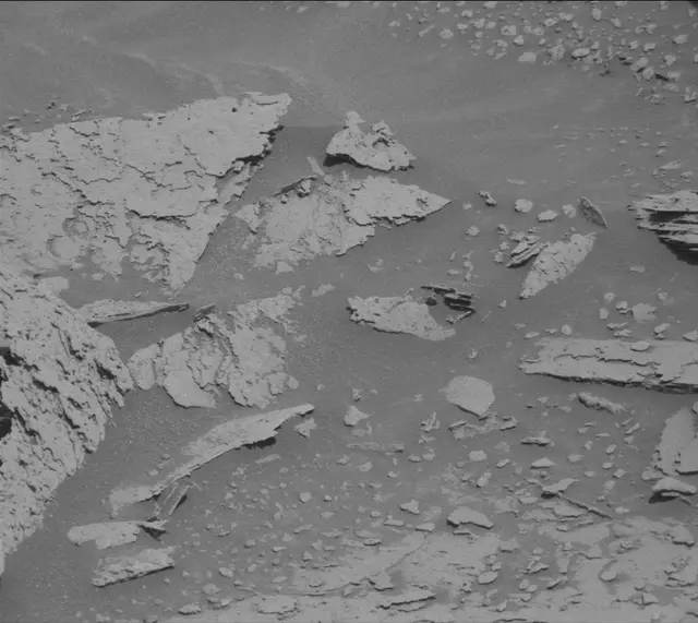 Sol 4000: Mast Camera (Mastcam)