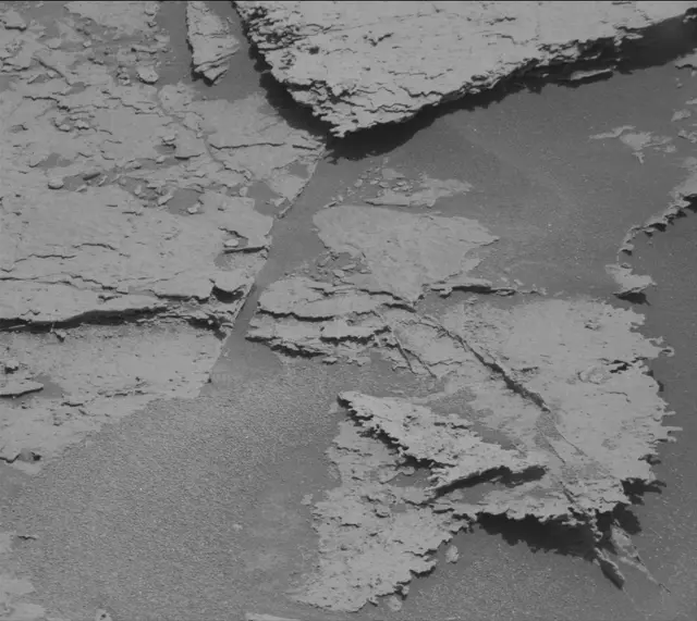 Sol 4000: Mast Camera (Mastcam)