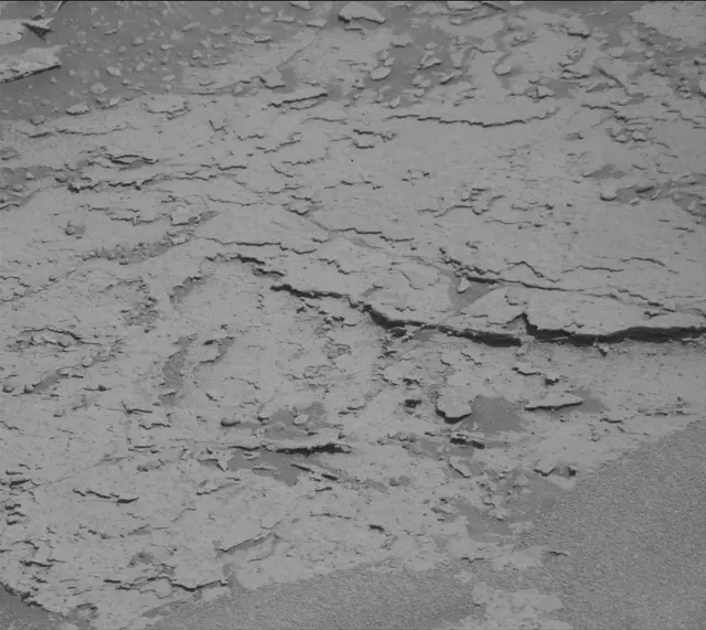 Sol 4000: Mast Camera (Mastcam)