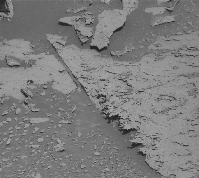 Sol 4000: Mast Camera (Mastcam)