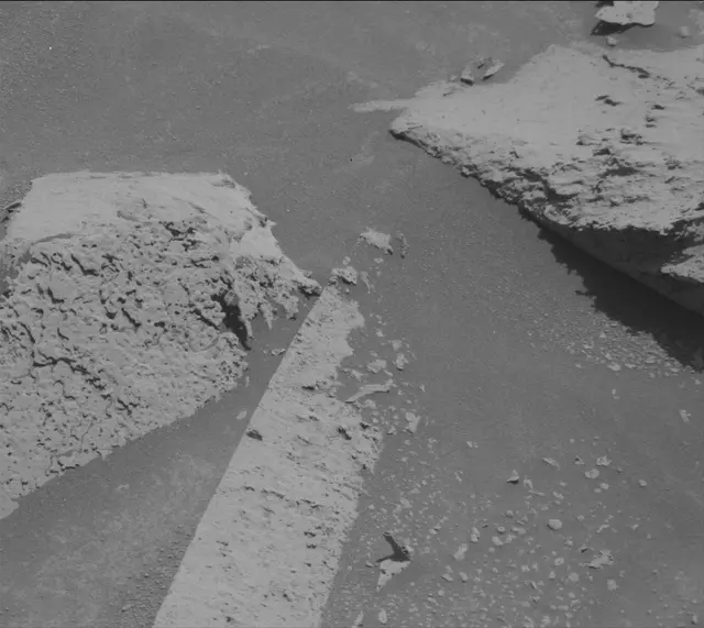 Sol 4000: Mast Camera (Mastcam)