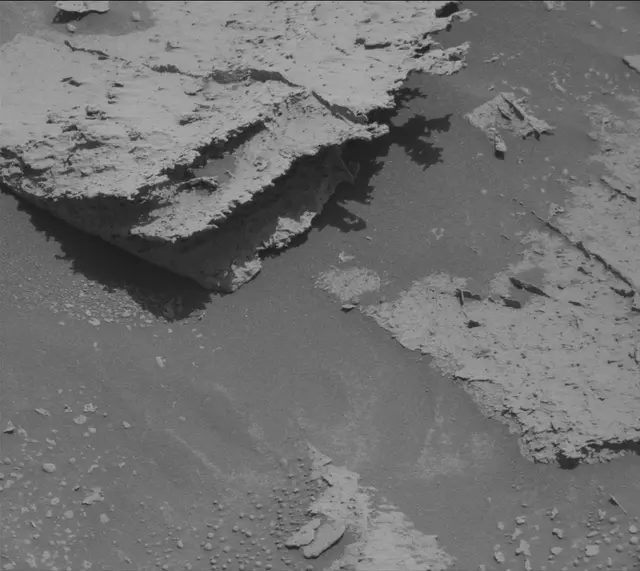 Sol 4000: Mast Camera (Mastcam)