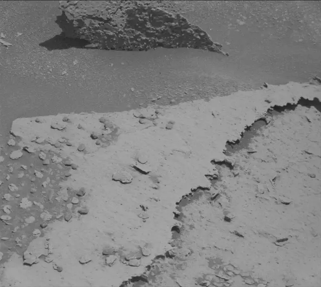 Sol 4000: Mast Camera (Mastcam)