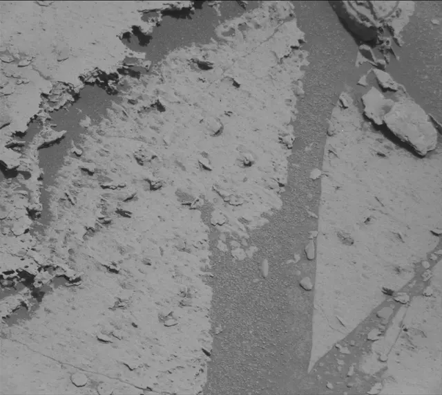 Sol 4000: Mast Camera (Mastcam)