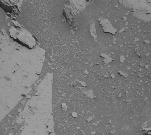 Sol 4000: Mast Camera (Mastcam)