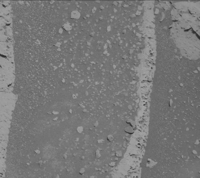 Sol 4000: Mast Camera (Mastcam)