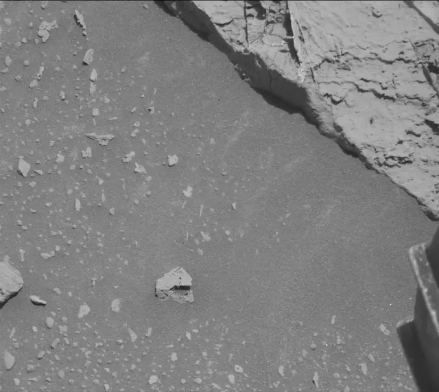 Sol 4000: Mast Camera (Mastcam)