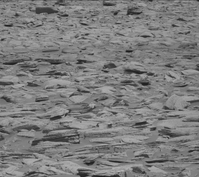 Sol 4001: Mast Camera (Mastcam)