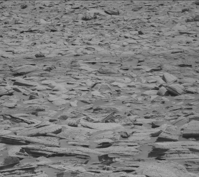 Sol 4001: Mast Camera (Mastcam)