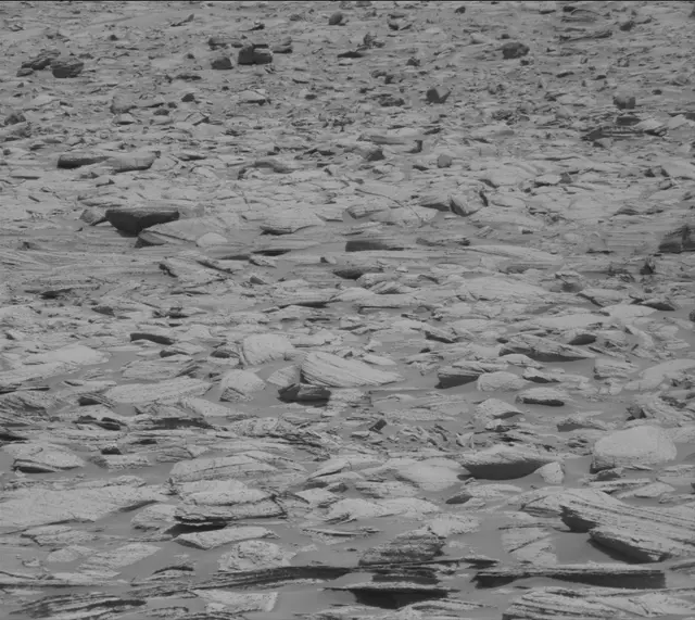 Sol 4001: Mast Camera (Mastcam)