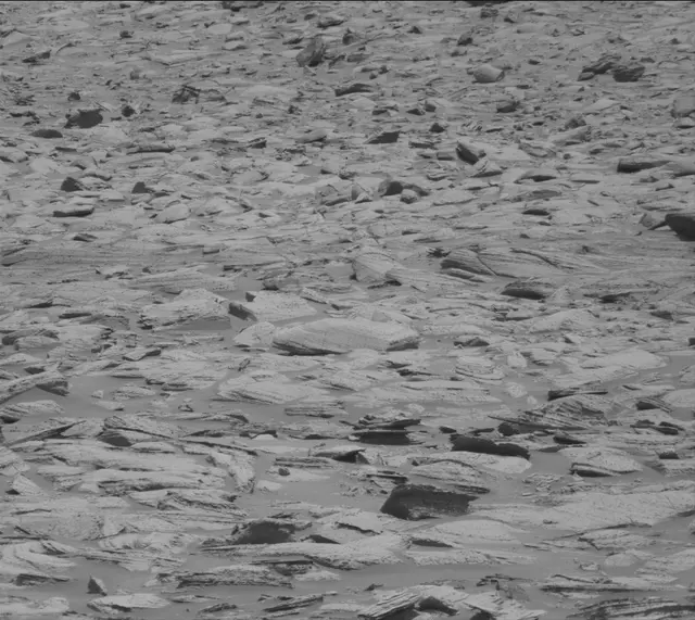 Sol 4001: Mast Camera (Mastcam)