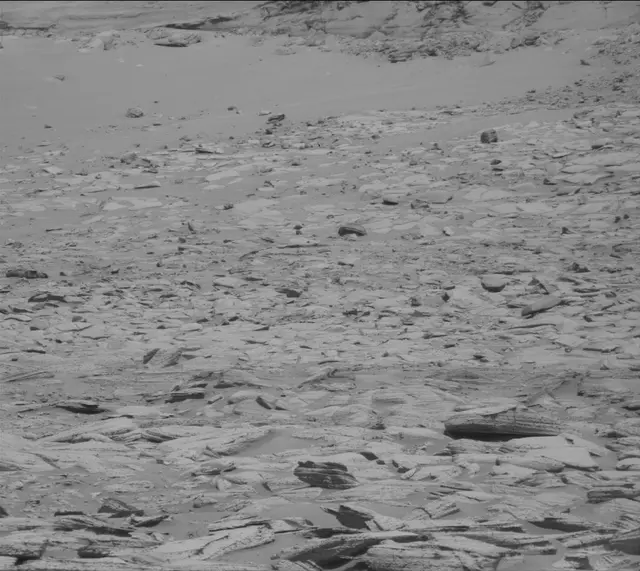Sol 4001: Mast Camera (Mastcam)
