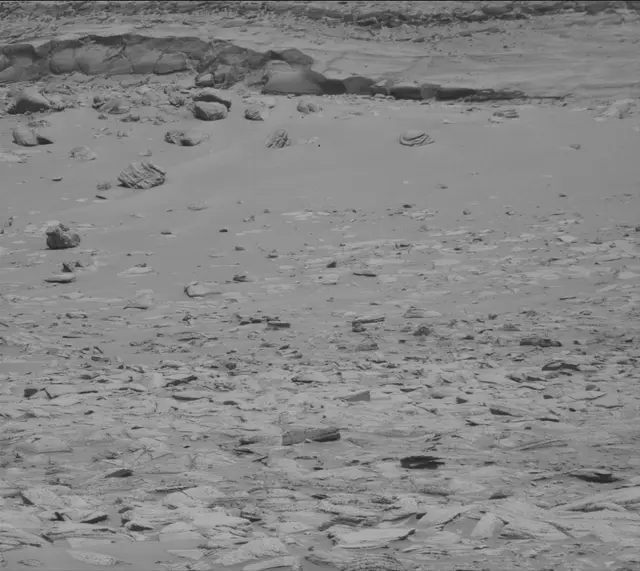 Sol 4001: Mast Camera (Mastcam)