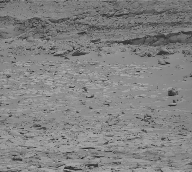 Sol 4001: Mast Camera (Mastcam)