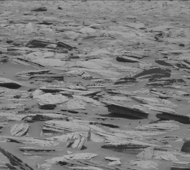 Sol 4001: Mast Camera (Mastcam)