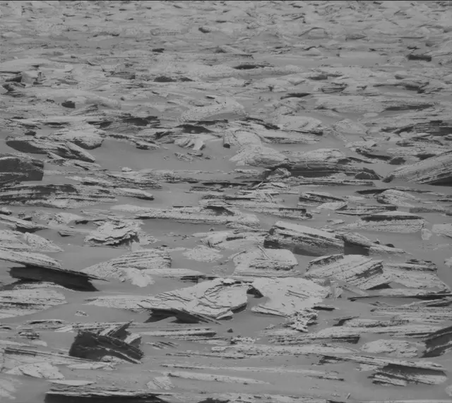 Sol 4001: Mast Camera (Mastcam)