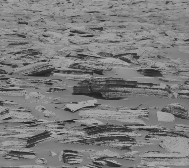 Sol 4001: Mast Camera (Mastcam)