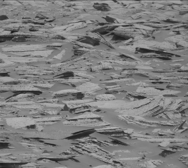 Sol 4001: Mast Camera (Mastcam)